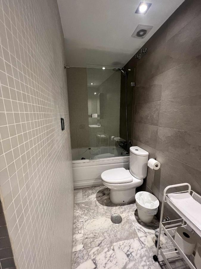 Atico San Bernardo Terraza Y Parking Incluido Apartment Sevilla Exterior foto