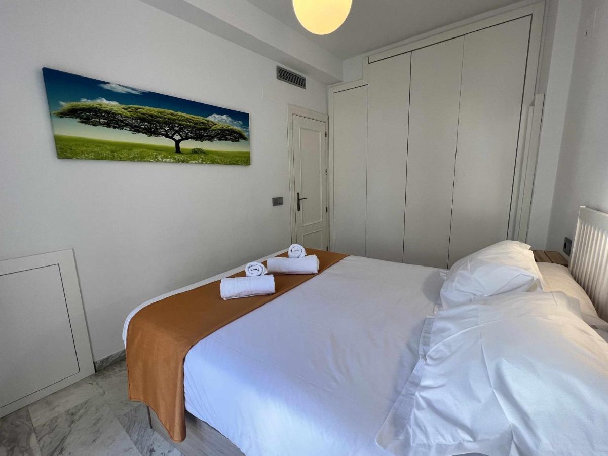 Atico San Bernardo Terraza Y Parking Incluido Apartment Sevilla Exterior foto
